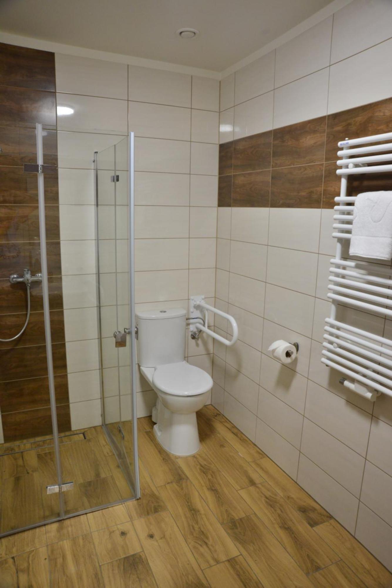 Centrum Restauracyjno-Hotelowe Florres Pawłowiczki Exteriér fotografie